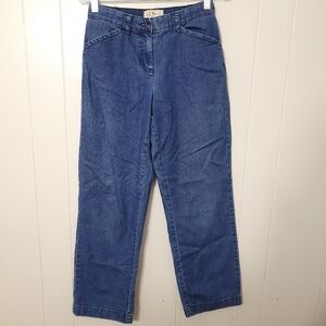 L.L Bean Women’s  Classic Fit Medium  Wash Denim Jeans Size 4R